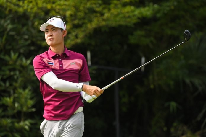 After a blistering 64, Jazz Janewatanonand had to grind it out for a 71 on Day 2 of the Olympic Men's Golf Competition at the Kasumigaseki CC on Friday. Photo: IGF/PGA Tour