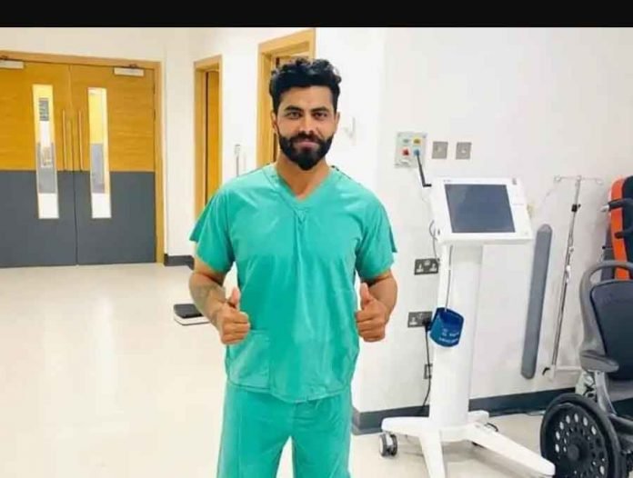 Ravindra Jadeja has shared this image from the hospital where he had to visit for a precautionary scan to assess his knee injury.