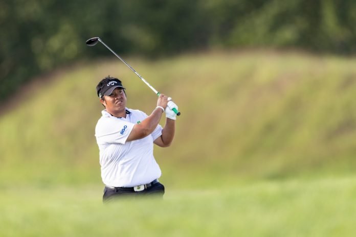 Kiradech Aphibarnrat watches his shot during the second round of the Korn Ferry Tour Championship on Friday. Photo: PGA Tour/Getty Images